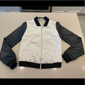 Dynamite Beige w/ Faux Leather Sleeve Bomber XS